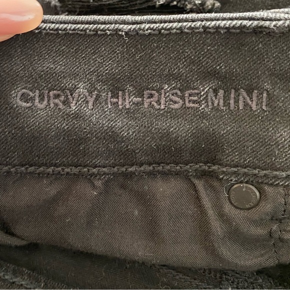 American Eagle Curvy Hi Rise Black Distressed Denim Mini Skirt - Picture 7 of 10